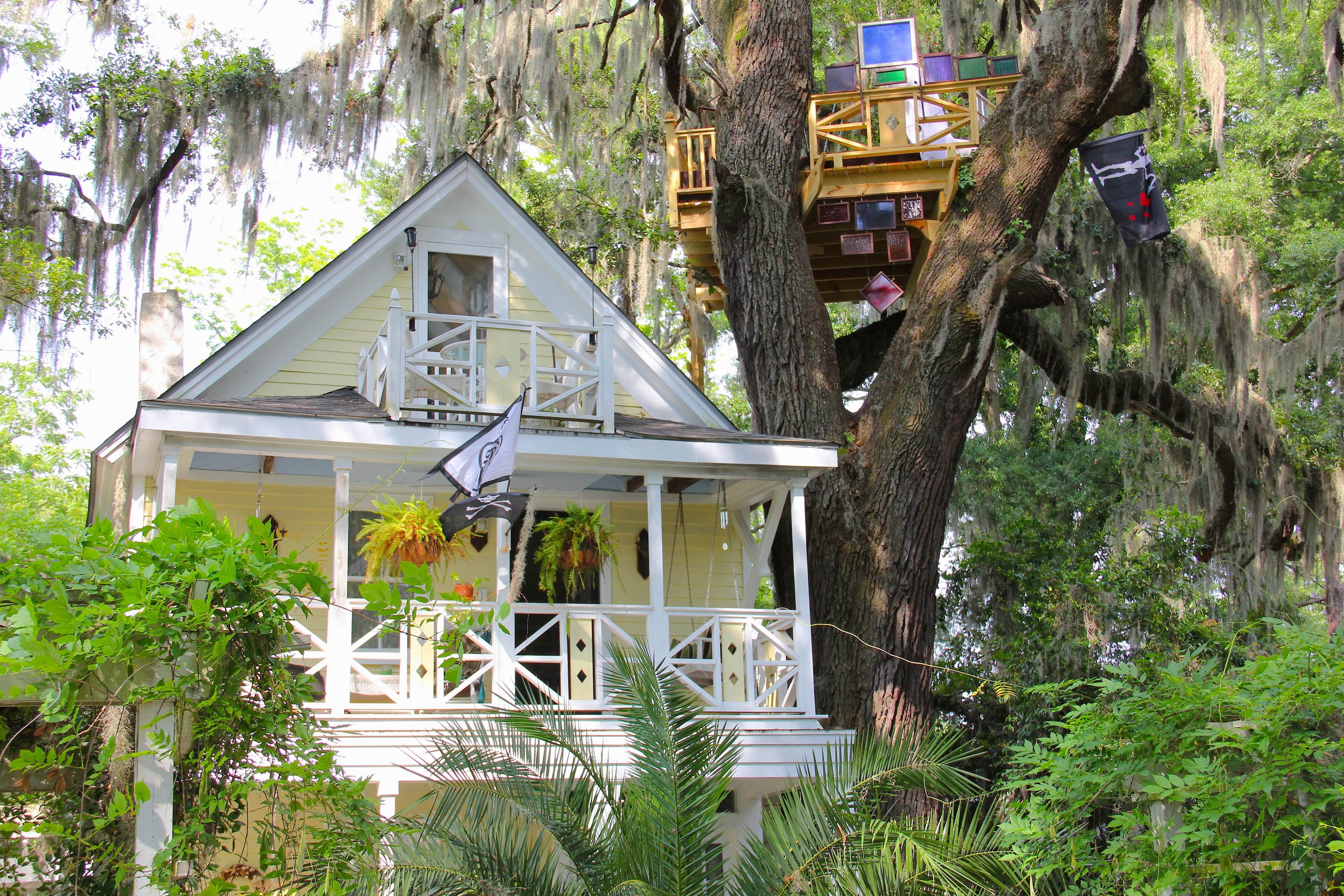 Diamond Oaks Treehouse